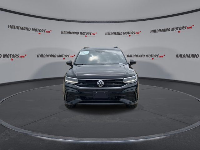 2024 Volkswagen Tiguan Comfortline R-Line Black Edition in Cars & Trucks in Hamilton - Image 3
