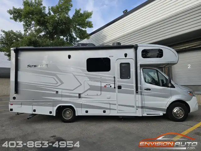 2021 FOREST RIVER SUNSEEKER MBS 2400T C-Class Motorhome RV in Cars & Trucks in Calgary - Image 9