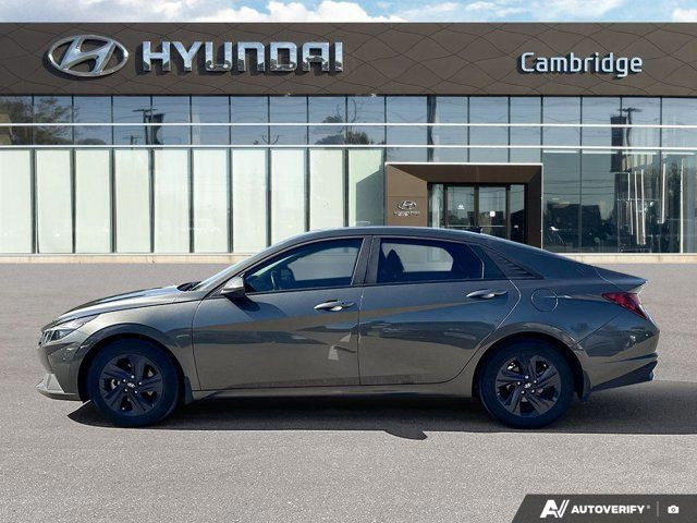 2023 Hyundai Elantra Preferred w/Tech Pkg | Sunroof | Carplay in Cars & Trucks in Cambridge - Image 2