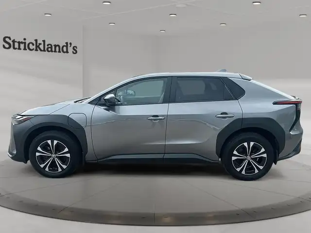 2023 TOYOTA BZ4X XLE AWD in Cars & Trucks in Stratford - Image 7