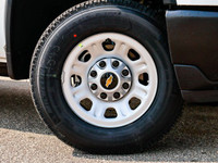 Welcome To Sherwood Park Chevrolet. The #1 Volume Chevrolet Dealer in Canada. This Chevrolet SILVERA... (image 5)
