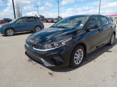 2024 Kia Forte LX -SOLAR GLASS -HEATED FRONT SEATS-BLUETOOTH...