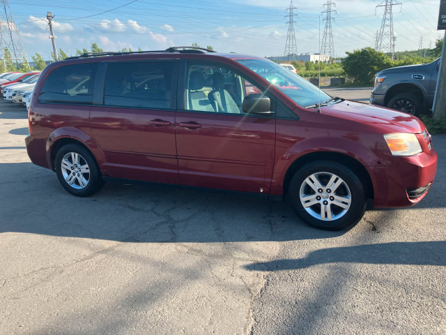 2010 Dodge Grand Caravan SE * STOW N GO *  in Cars & Trucks in Laval / North Shore - Image 4