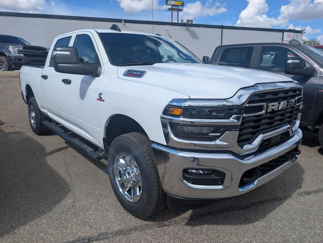 2025 RAM 2500 Tradesman 4x4 Crew Cab 6'4 in Cars & Trucks in Medicine Hat - Image 3