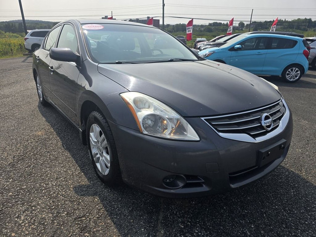 2012 Nissan Altima 4dr Sdn I4 CVT 2.5 S in Cars & Trucks in Saint John - Image 3