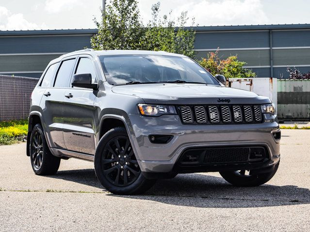 2019 Jeep Grand Cherokee Altitude 3.6L in Cars & Trucks in Strathcona County - Image 2