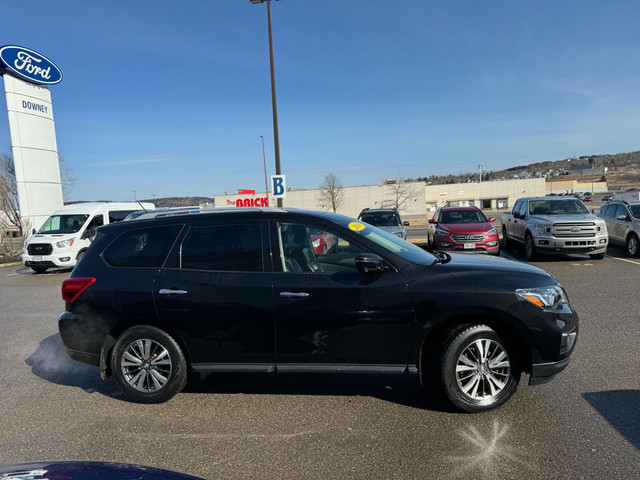  2018 Nissan Pathfinder SL Premium THIRD ROW SEATING in Cars & Trucks in Saint John - Image 2