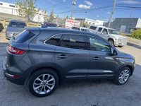 AWD | HEATED AND COOLED LEATHER SEATS This 2017 Lincoln MKC Select AWD is a compact luxury SUV offer... (image 9)