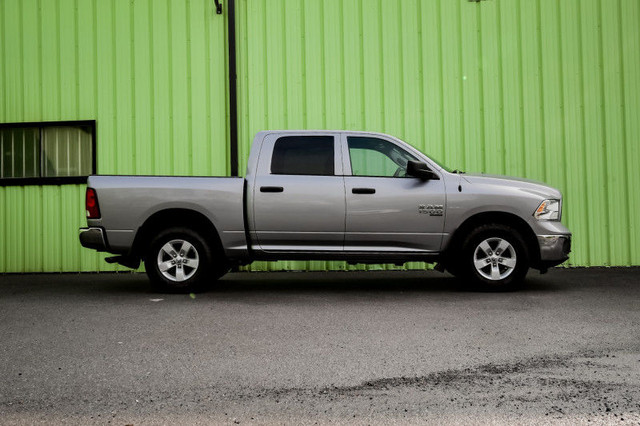 2022 Ram 1500 Classic SLT • BEDLINER • POWER SEAT • R-V CAM in Cars & Trucks in Ottawa - Image 2