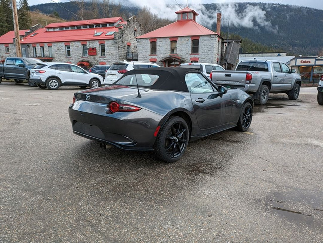  2022 Mazda MX-5 GS RWD, 4 Cylinder Engine, Convertible Soft Top in Cars & Trucks in Nelson - Image 2