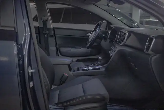 2020 Kia Sportage EX in Cars & Trucks in Edmonton - Image 21