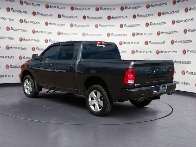 2022 Ram 1500 Classic Express 4x4 Crew Cab 5'7 Box in Cars & Trucks in Lethbridge - Image 4