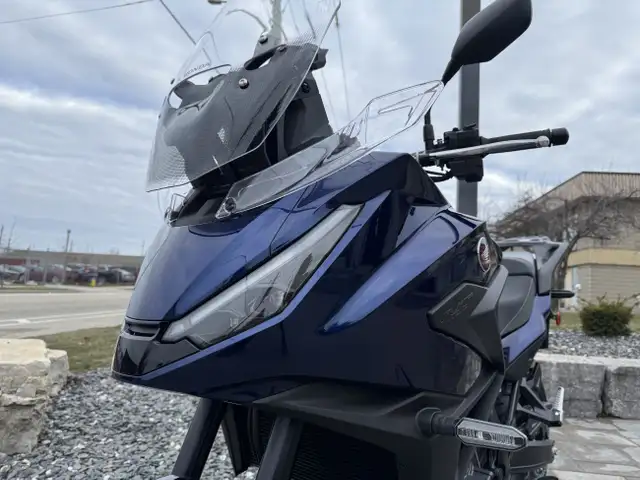 2025 Honda NT1100D DCT in Sport Touring in Kitchener / Waterloo - Image 21