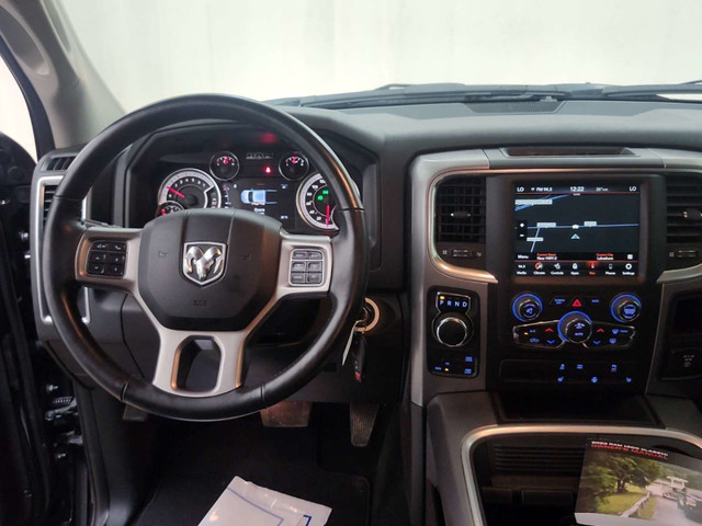 2023 RAM 1500 Classic SLT SLT/CREW/4WD/V8/NAV/DIRECT OFF 1 OW... in Cars & Trucks in Belleville - Image 2