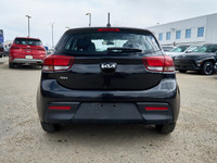 This Kia Rio 5-door delivers a Regular Unleaded I-4 1.6 L/98 engine powering this Variable transmiss... (image 3)