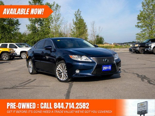 2015 Lexus ES 350 - Heated Leather and Genuine Wood Steering in Cars & Trucks in Belleville