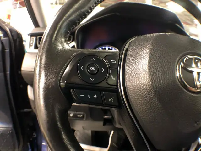 2019 Toyota RAV4 XLE AWD LEATHER SUNROOF L/ASSIST B/SPOT CARPLAY in Cars & Trucks in City of Toronto - Image 18