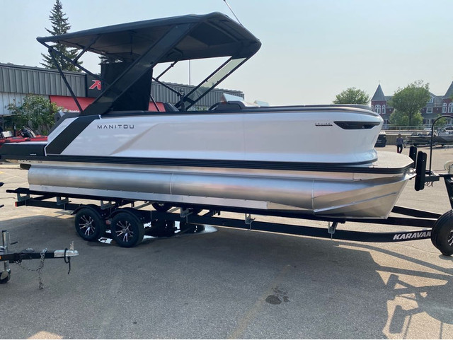 2024 Manitou 22 CRUISE SWITCHBACK PKG ROTAX 150 TRAILER in Powerboats & Motorboats in St. Albert - Image 4