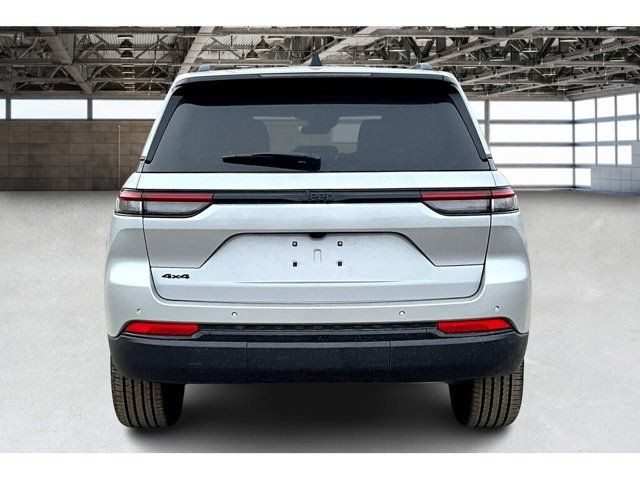 2025 Jeep Grand Cherokee Altitude in Cars & Trucks in Mississauga / Peel Region - Image 4
