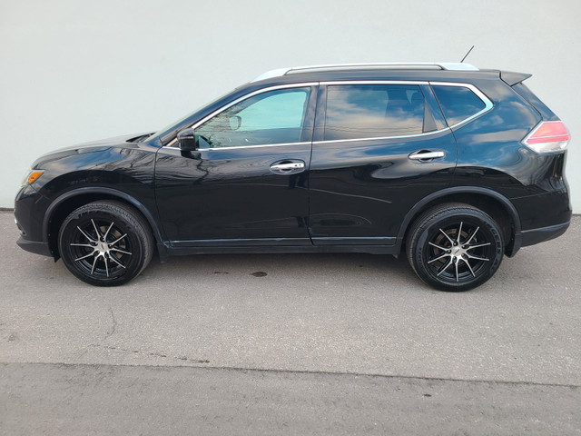 2016 Nissan Rogue SV AWD-HEATED SEATS-CAMERA-ALLOYS-NEW BRAKES** in Cars & Trucks in City of Toronto