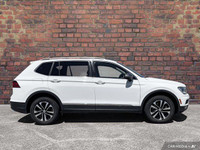 Only 10 Miles! This Volkswagen Tiguan has a durable Intercooled Turbo Regular Unleaded I-4 2.0 L/121... (image 5)