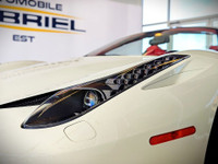 Comes equipped with: Power Mirrors, Removable Top, Halogen Headlamps, Courtesy lights, LED Headlight... (image 2)