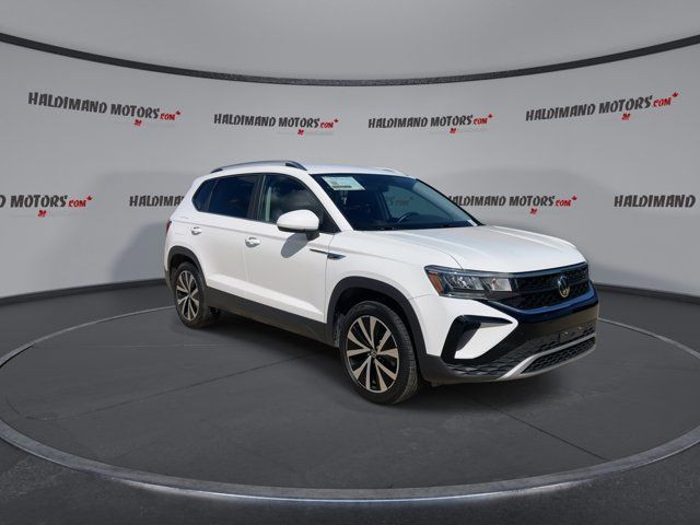 2023 Volkswagen Taos Comfortline AWD | Heated Steering Wheel in Cars & Trucks in Hamilton - Image 2
