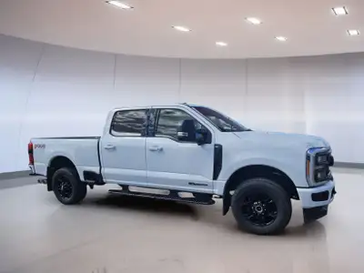 The 2023 Ford Super Duty F-250 SRW XLT, available at Sun Valley Honda in Medicine Hat, has a clean b...