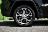 This 2021 Jeep Grand Cherokee is for sale today. This SUV has 86,079 kms. It's _black_ in colour . I... (image 5)