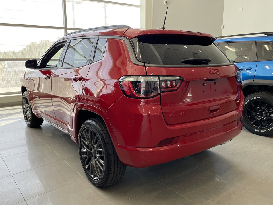 2022 Jeep Compass LIMITED RED
