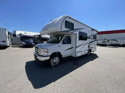 EAST TO WEST Entrada Class C gas motorhome 2200S highlights: 60in.in. x 80in.in. Bunk Over Cab Queen...