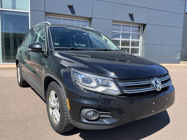 2012 Volkswagen Tiguan Comfortline 4MOTION LEATHER HEATED SEATS  in Cars & Trucks in Moncton - Image 2