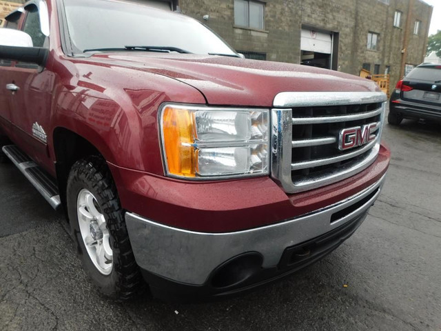 GMC Sierra 1500 4 roues motrices, cabine multiplaces, 143,5 po,  in Cars & Trucks in City of Montréal - Image 4