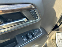 2023 Chevrolet Silverado 1500 RST Crew Cab Short Box 4WD with 67,444 kms! Clean history with no acci... (image 9)