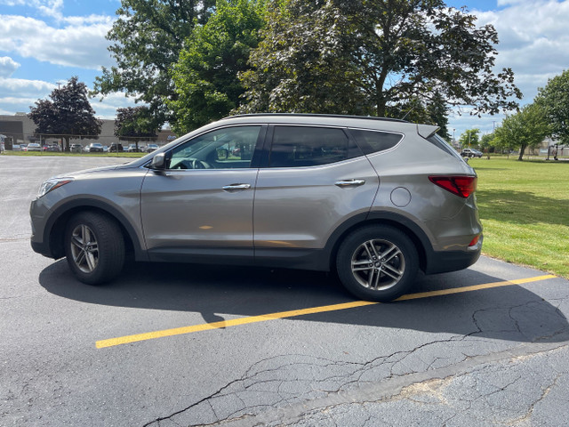 2018 Hyundai Santa Fe Sport 2.4 good first car | heated front... in Cars & Trucks in London - Image 2