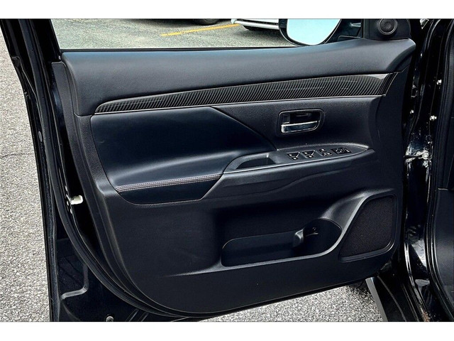 2020 Mitsubishi Outlander SEL in Cars & Trucks in Barrie - Image 2