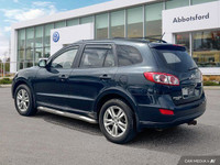 IIHS Top Safety Pick. Only 147,737 Miles! This Hyundai Santa Fe boasts a Gas V6 3.5L/212 engine powe... (image 2)