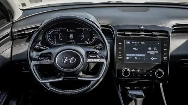 2022 Hyundai Tucson Preferred AWD | Heated Steering Wheel dans Autos et camions dans Guelph - Image 12