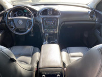 ONE OWNER LOW KM'S, Heated and Cooled Front Seats, Back up Camera, NAVIGATION, REAR DVD ENTERTAINMEN... (image 9)