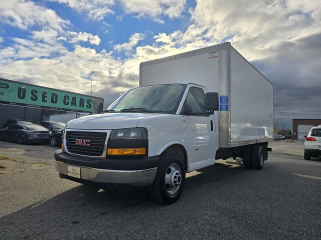 2019 GMC Savana Van G3500 - 16Ft Box - V8 Gasoline - Rear Barn D in Cars & Trucks in City of Toronto - Image 2