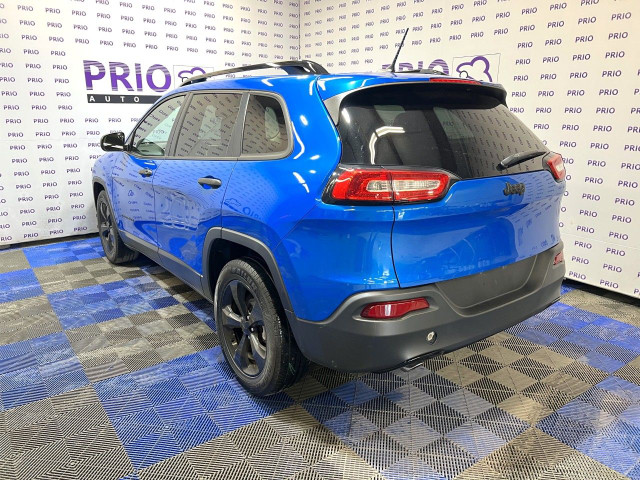 2018 Jeep Cherokee in Cars & Trucks in Ottawa - Image 3