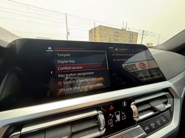 2019 BMW 3-Series //M SPORT | SUNROOF | HEAD UP DISPLAY in Cars & Trucks in City of Toronto - Image 45