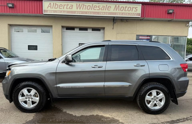 2012 JEEP GRAND CHEROKEE LAREDO 4X4 LOW LOW KMS 85,745 KMS in Cars & Trucks in Edmonton