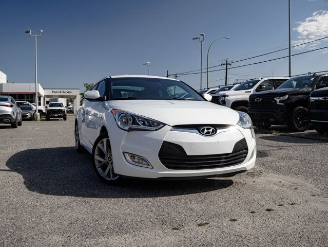 2016 Hyundai Veloster in Cars & Trucks in Kelowna - Image 2