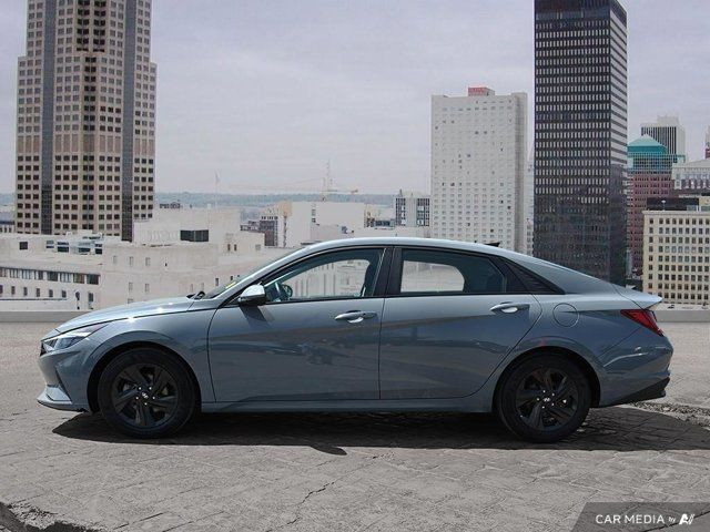 2022 Hyundai Elantra Hybrid Preferred | No Accidents | BlueLink in Cars & Trucks in Calgary - Image 3