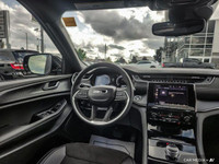 This Jeep Grand Cherokee has a dependable Regular Unleaded V-6 3.6 L/220 engine powering this Automa... (image 9)