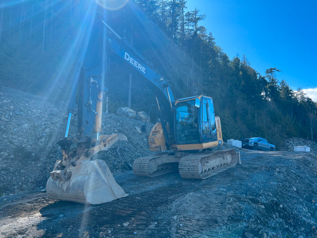 2014 John Deere 135G in Heavy Equipment in Parksville / Qualicum Beach - Image 2