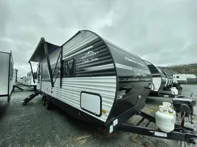 EAST TO WEST Della Terra travel trailer 261RB highlights: Fireplace Rear Bathroom Booth Dinette Larg...
