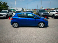 Nouvel Arrivage! La Toyota Yaris LE Hatchback 2019 à cinq portes avec transmission automatique à 4 r... (image 3)