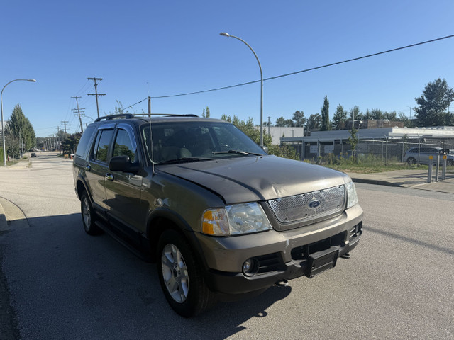 2003 Ford Explorer XLT 4.6L 4WD 7 SEATS AUTOMATIC A/C LOCAL BC in Cars & Trucks in Richmond - Image 2